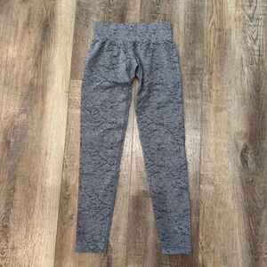 NVGTN Gray Patterned Leggings Size S